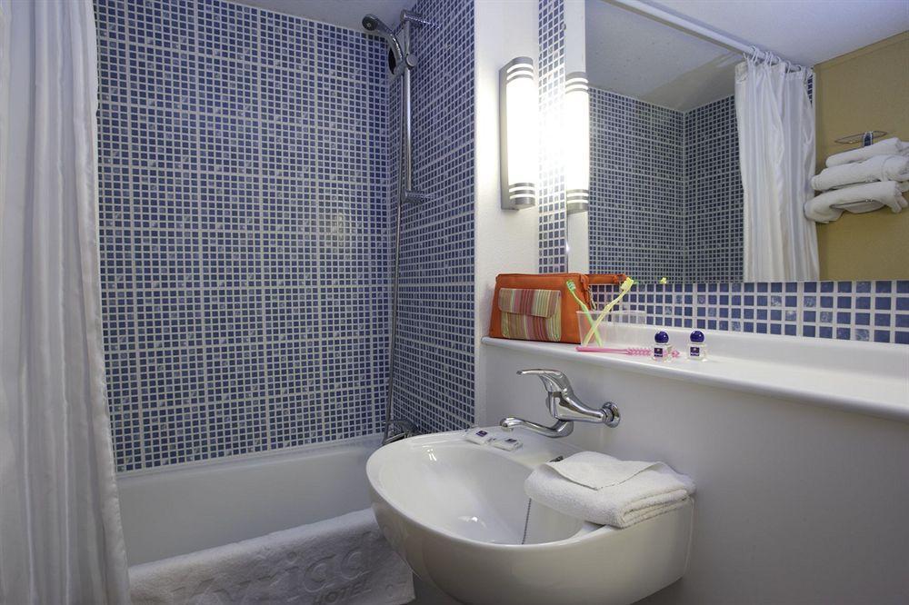 Kyriad Angers Sud Ponts-de-cé Hotel 3*