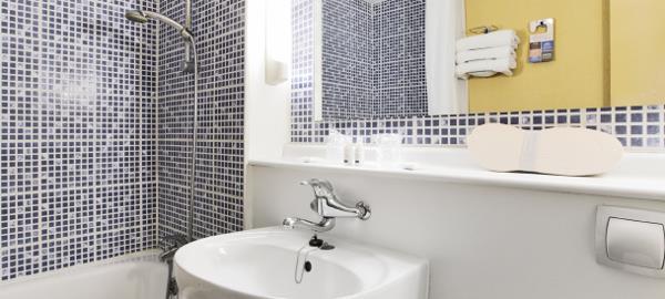 Kyriad Angers Sud Ponts-de-ce 3*